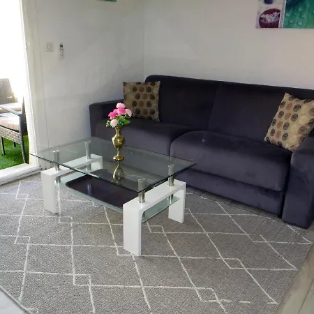 9 Avenue De Carras דירה *