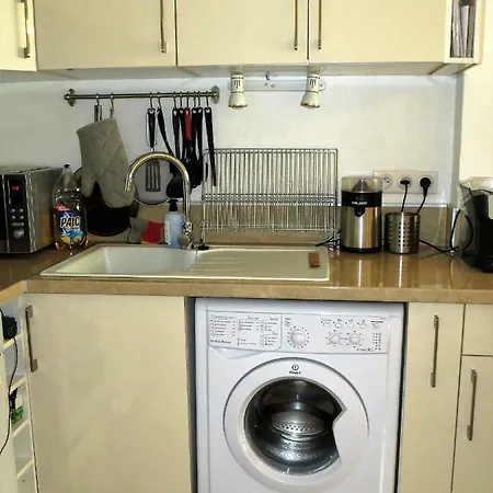 9 Avenue De Carras Apartman